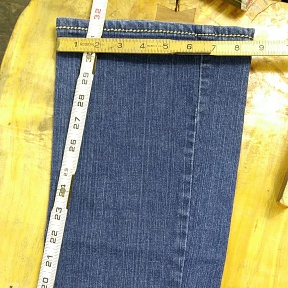 Dereon women's jeans - Picture 8 of 8